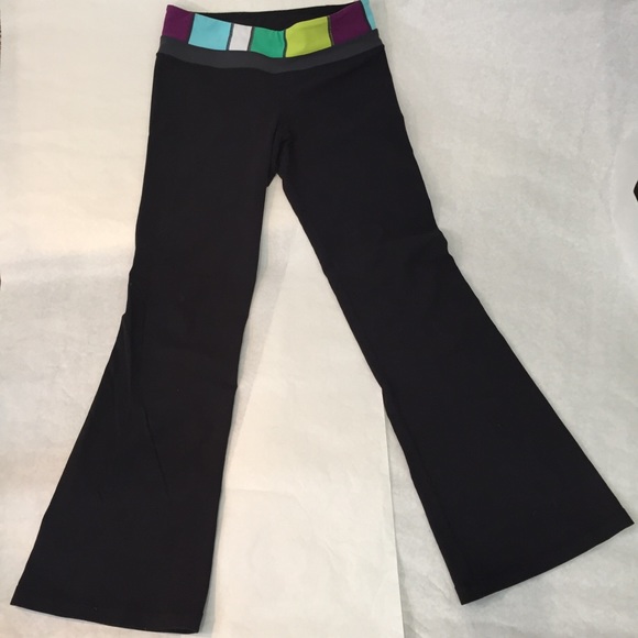 Lululemon Vintage Bootleg Pants -Reverse to Black - Picture 3 of 6